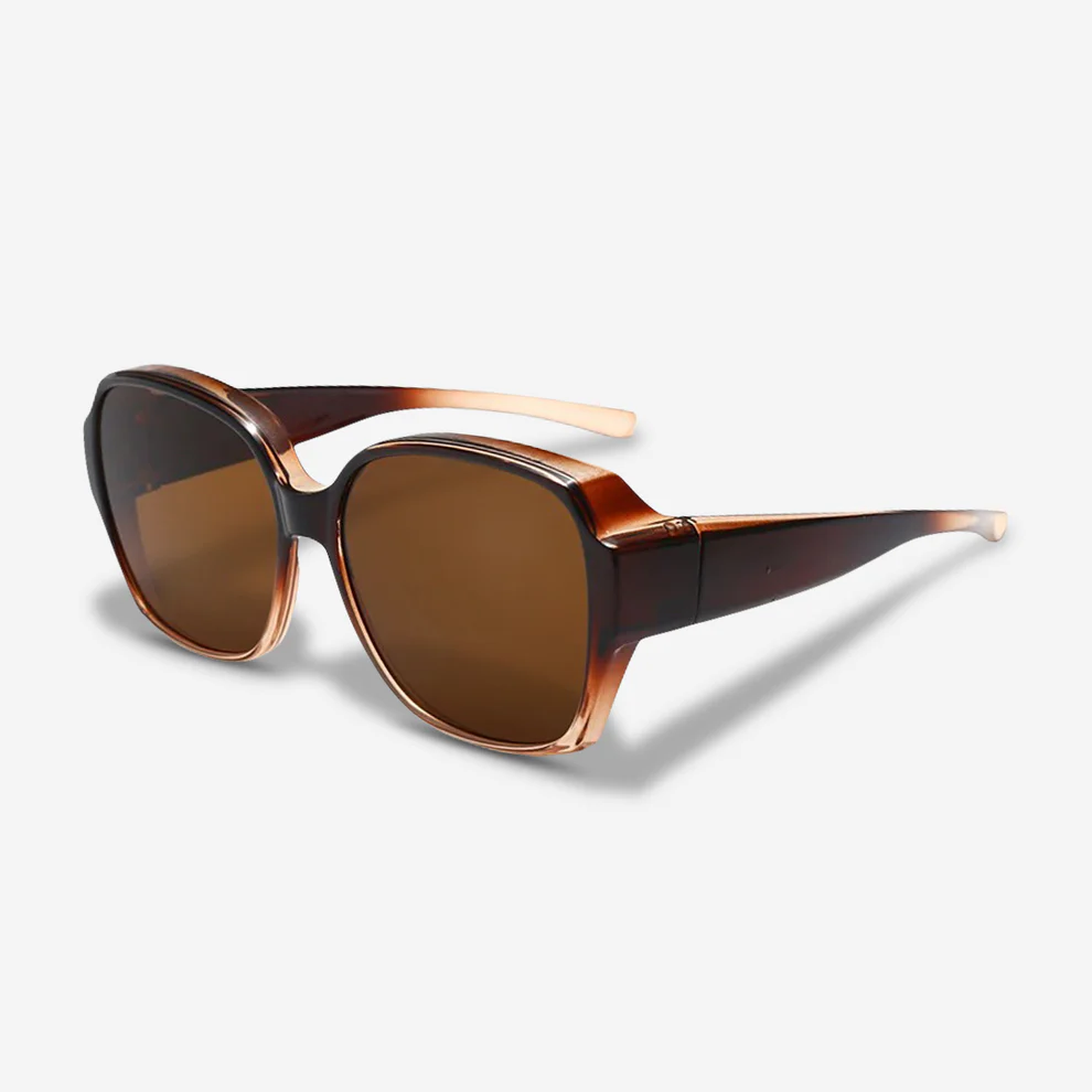 Fits over glasses