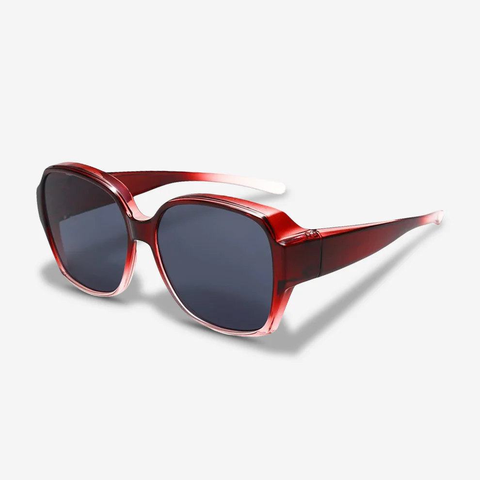 Fits over glasses