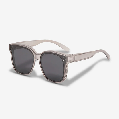 Fits over glasses