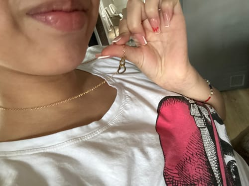 <em>-</em><em><strong>Sara A</strong></em>